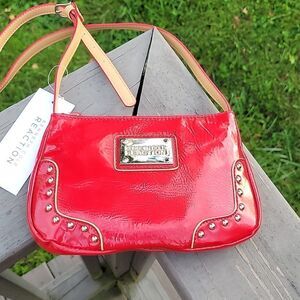 Kenneth Cole Reaction Counterpoint Mini Crossbody, red